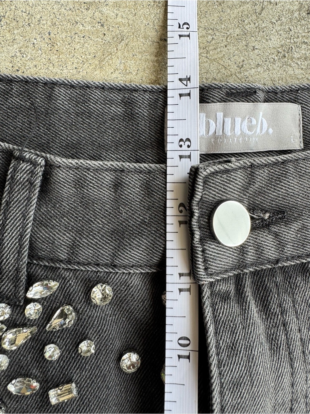 Black Rhinestone Distressed Denim Shorts Large Nashville Festival Bedazzled - Picture 10 of 12